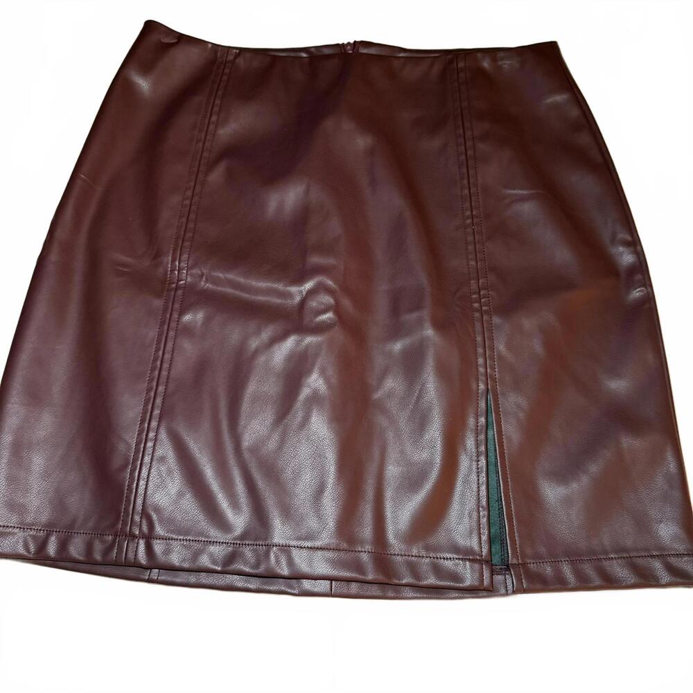 MANGOPOP‎ Y2K Faux Leather Maroon Pencil Skirt, front slit Size L Holiday/Date